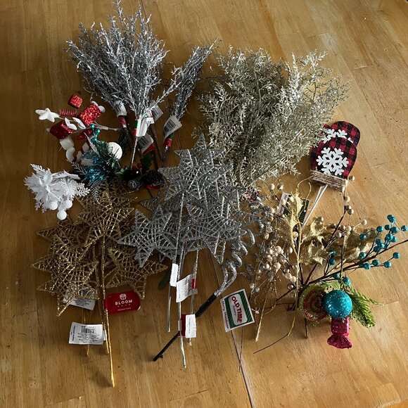 Christmas/Holiday Assorted Floral Picks - 23 Pieces - Picture 1 of 7